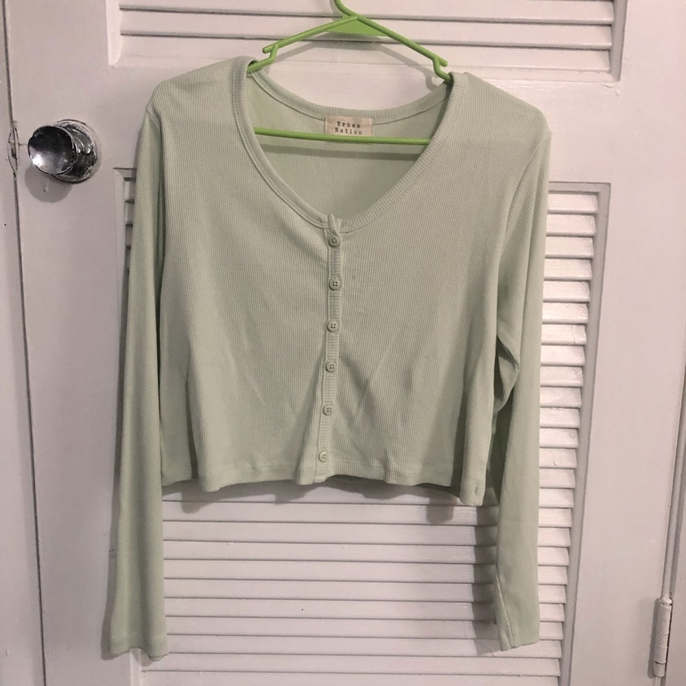 Green Button-up crop